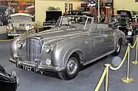 Bentley S2drophead coupéby H J Mulliner 1962