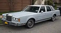 1988 Lincoln Town Car (base model)