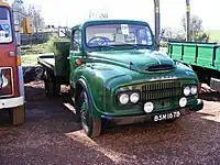 Austin WF, facelift model with twin headlights and single-piece windscreen (1964 WFK60)