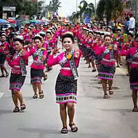 Dancers in Yasothon parade