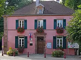 The town hall in Vyans-le-Val