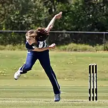 Sutherland bowling for Victoria in September 2018