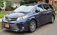 2018 Toyota Sienna XLE (facelift)