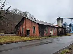 A building in Tom's Creek