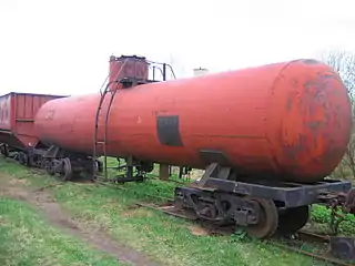 Tank car, 750 mm (2 ft 5+1⁄2 in) gauge