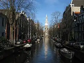 Groenburgwal with a view of Zuiderkerkstoren.