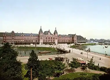 Image 20Amsterdam Centraal railway station (c. 1895) in Amsterdam, Netherlands (from Portal:Architecture/Travel images)