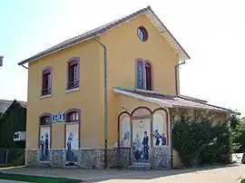 The former railway station in Cercié