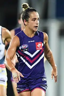 Angelique Stannett playing for Fremantle in 2019