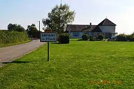 The road into Antigny-la-Ville