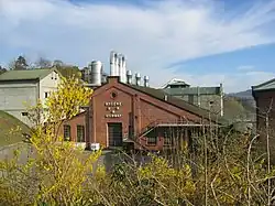 View of a factory in Rykene