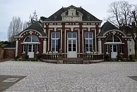 The town hall in Bailleau-le-Pin