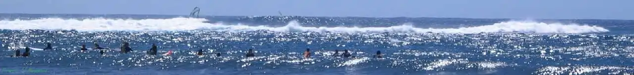 Surfing in Etang-Salé