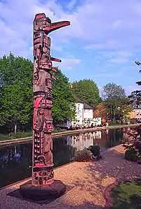 Totem pole in Berkhamsted, UK