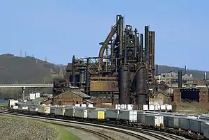 Image 6Bethlehem Steel in Bethlehem was one of the world's leading steel manufacturers for most of the 19th and 20th century. In 1982, however, it discontinued most of its operations, declared bankruptcy in 2001, and was dissolved in 2003. (from Pennsylvania)