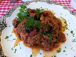 A plate of bigos