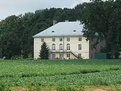 Manor in Bronice