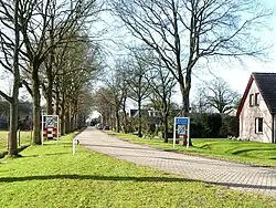 Entrance to Bunne from the Eelderweg (2011)