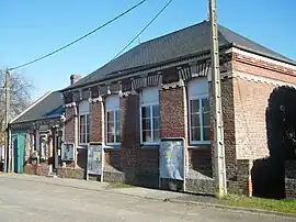 The town hall in Bus-la-Mésière