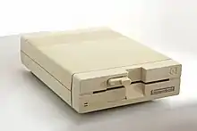 Commodore 1541-II floppy drive