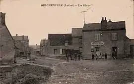 An old postcard view of Guigneville