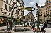 Guimard entrance at rue de Cadet