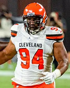 A picture of American football player Carl Davis.