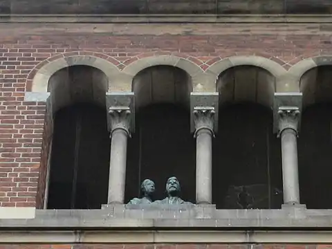 Bust of Carl and Ottilia Jacobsen