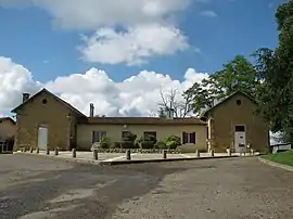 The town hall in Castelnavet