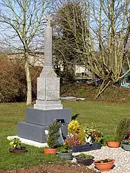 The monument to the dead, in Caulières