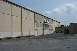 Former mall entrance to Rich's is now Imagine International Academy of Smyrna as of 2010. Note former roof line along brick.