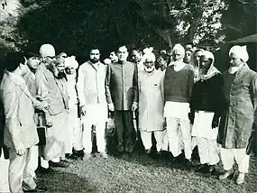 Choudhary Rahim Khan with the Prime Minister of India, Rajiv Gandhi.