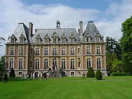 The chateau in La Ferté-Frênel