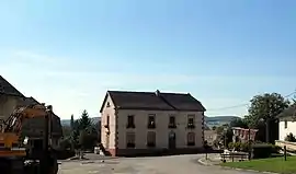 The town hall in Chavanne