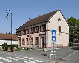 The town hall in Chavannes-sur-l'Étang