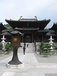 Bronze and stone lanterns in Chi Lin Nunnery, Hongkong