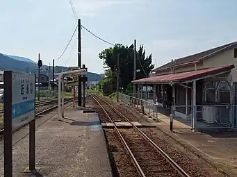 View of station looking in the direction of Fukata. In the centre can be seen the path used to cross the track to access the platform from the station building.