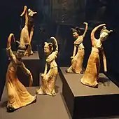 Statuettes of dancers; 8th century (Tang Empire); ceramic; Historical Museum of Bern (Switzerland)