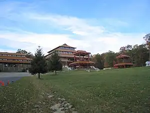 The tallest structure in the Chuang Yen Monastery, the Great Buddha Hall, houses the largest indoor statue of a Buddha in the Western Hemisphere.