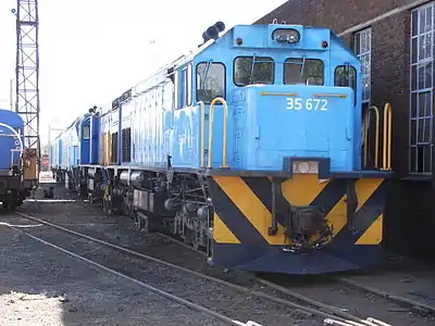 No. 35-672 in PRASA's backdrop blue livery, Bloemfontein, 18 September 2015