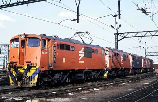 No. 16-422B & A (E1709 & E1669) in Spoornet orange livery, Germiston, 6 December 1991