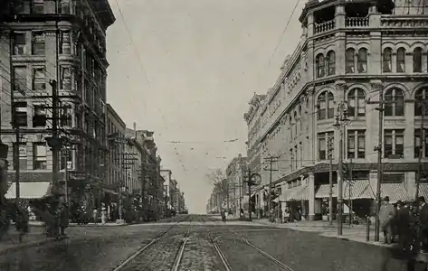 Ball Block and the Marble Block, both designed by Clough, on either side of High Street, c. 1910