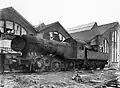 Steam locomotive NS 3414 destroyed during the war at the central workshop in Zwolle (1946)