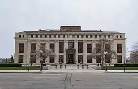 Main entrance and east plaza of Columbus City Hall on Front Street