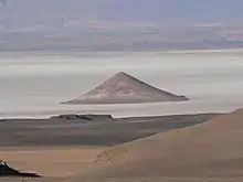 Cono de Arita in Salar de Arizaro