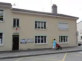 The town hall in Crévéchamps