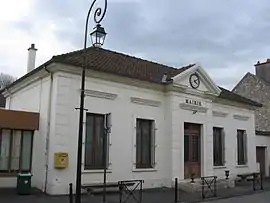 The town hall in Croissy-Beaubourg