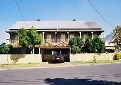 Cross Terrace, Red Hill (1887–1888), a terrace in the Queenslander style.