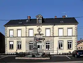 The town hall in Damas-aux-Bois