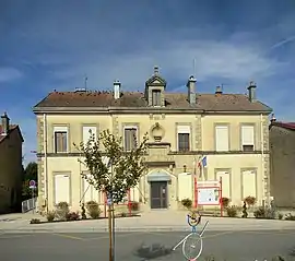 The town hall in Darnieulles